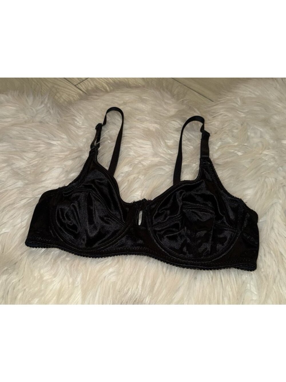 Jolie Second Skin Satin Bra Unlined Underwire Womens 34C Black